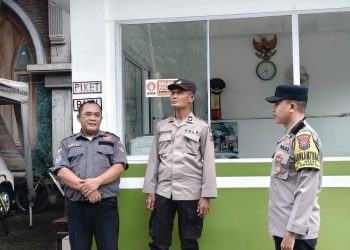 Patroli Kamtibmas Sambangi Perumahan GKR, Polsek Sananwetan Antisipasi Tindak Kejahatan 3C