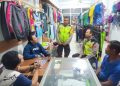 Patroli Pertokoan Malam, Polsek Sananwetan Sambangi Toko Baju Pumada Antisipasi Kejahatan dan Sampaikan Himbauan Kamtibmas