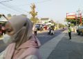 Pengaturan Lalin Pagi Polsek Wonodadi Wujudkan Kelancaran & Ketertiban Berlalu Lintas